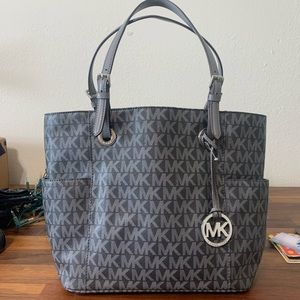 Michael Kors Tote